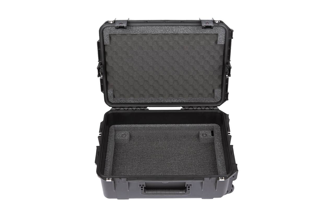 SKB - iSeries 2215-8 - Waterdichte Koffer - Zwart - Verwijderbare 2U Diepe Rack