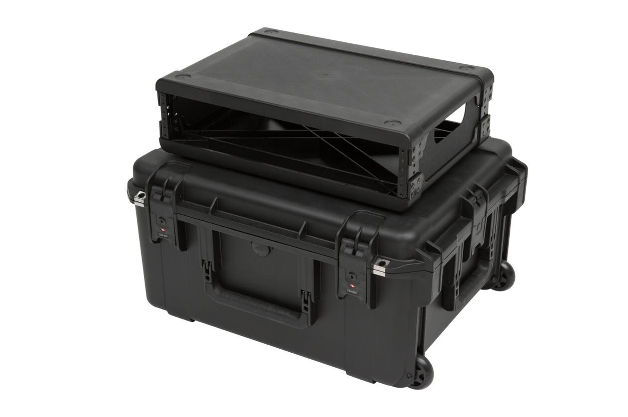 SKB - iSeries 3i-2217-10 - Waterdichte Koffer - Zwart - Draadloze Microfoon Fly Rack 2U