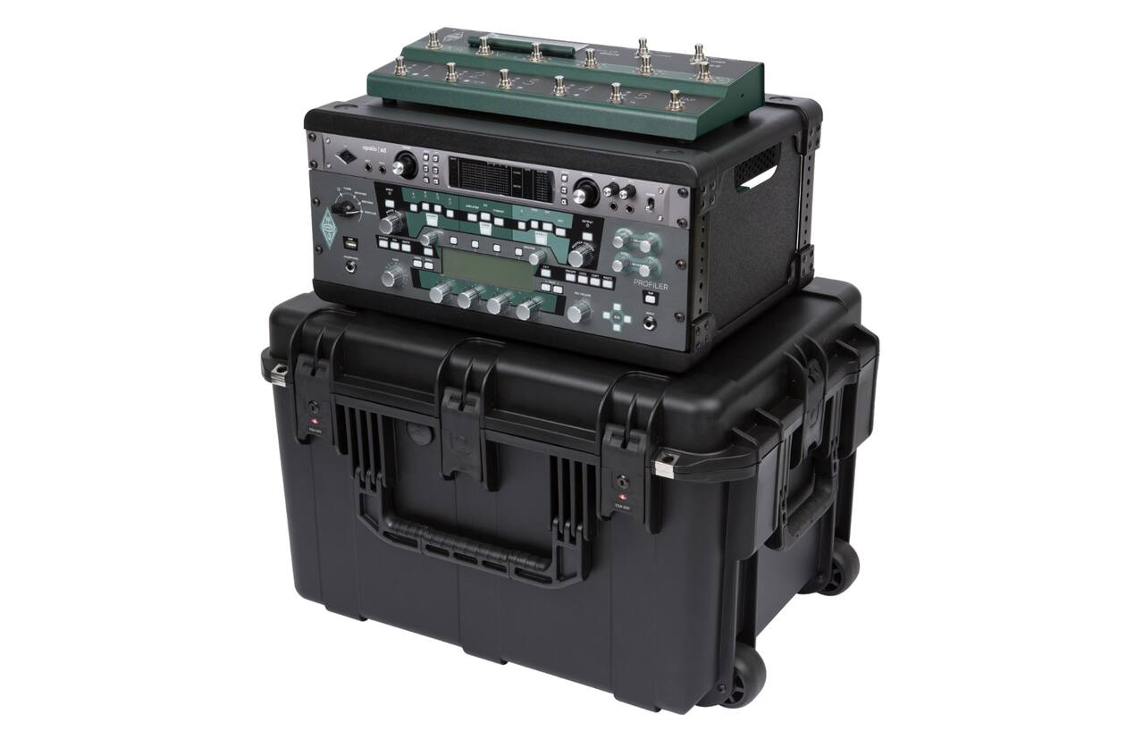 SKB - iSeries 2317-14 - Waterdichte Koffer - Zwart - Kemper Profiler + Line 6 Helix Inlay