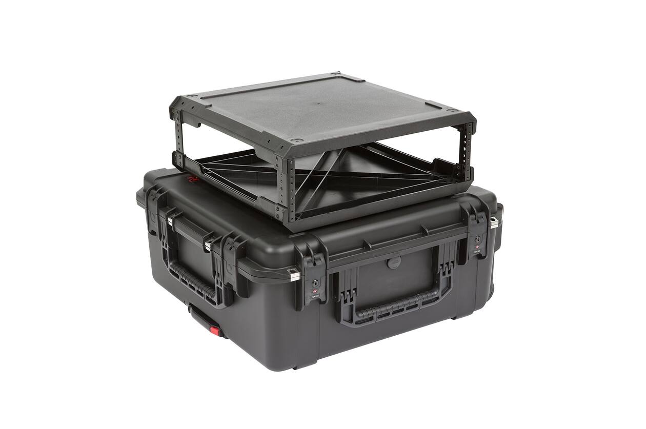 SKB - iSeries 2424-10 - Waterdichte Koffer - Zwart - Verwijderbare 3U Diepe Rack