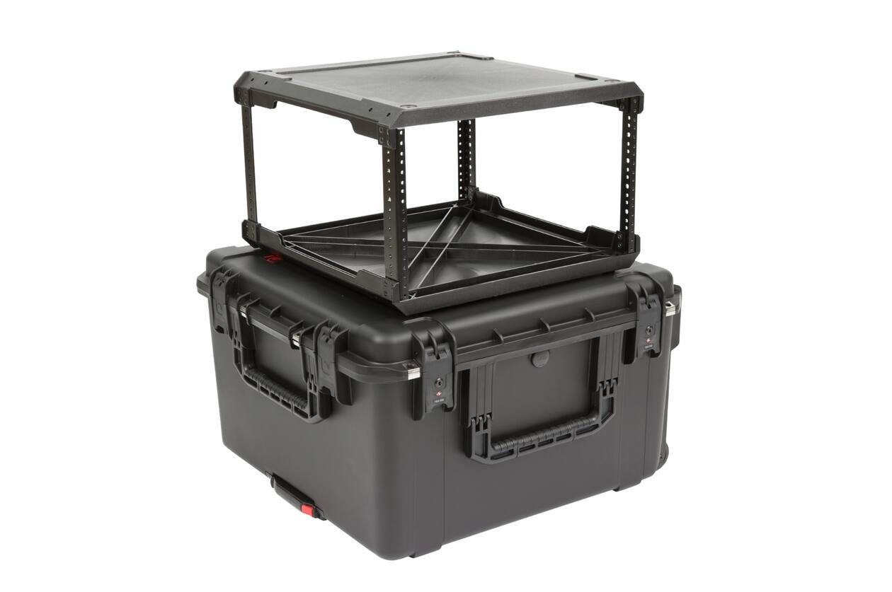 SKB - iSeries 2424-14 - Waterdichte Koffer - Zwart - Verwijderbare 6U Diepe Rack
