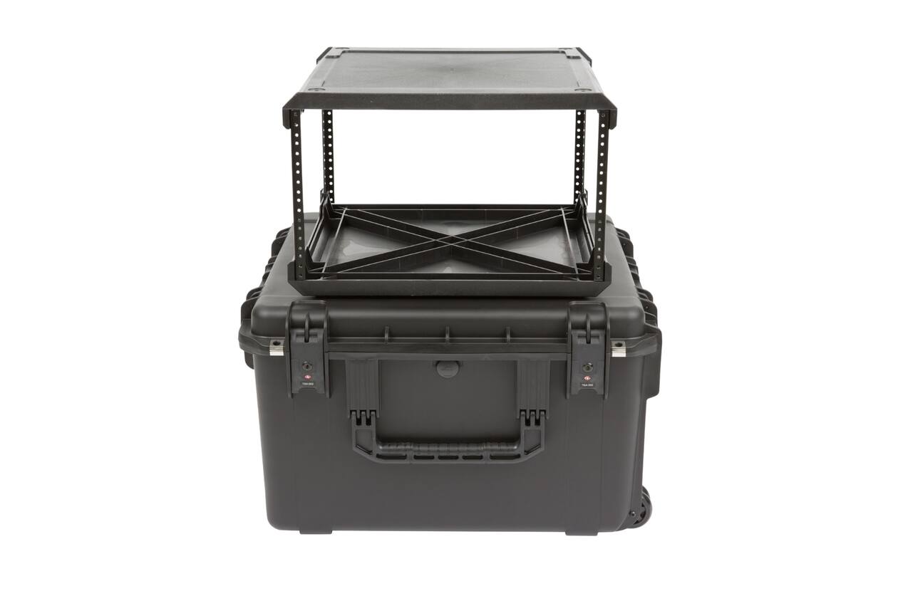 SKB - iSeries 2424-14 - Waterdichte Koffer - Zwart - Verwijderbare 6U Diepe Rack