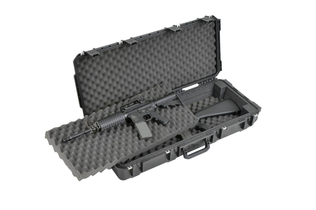 SKB - iSeries 3614-6 - Waterdichte Koffer - Zwart - Dubbele M4/Korte Geweer Inlay