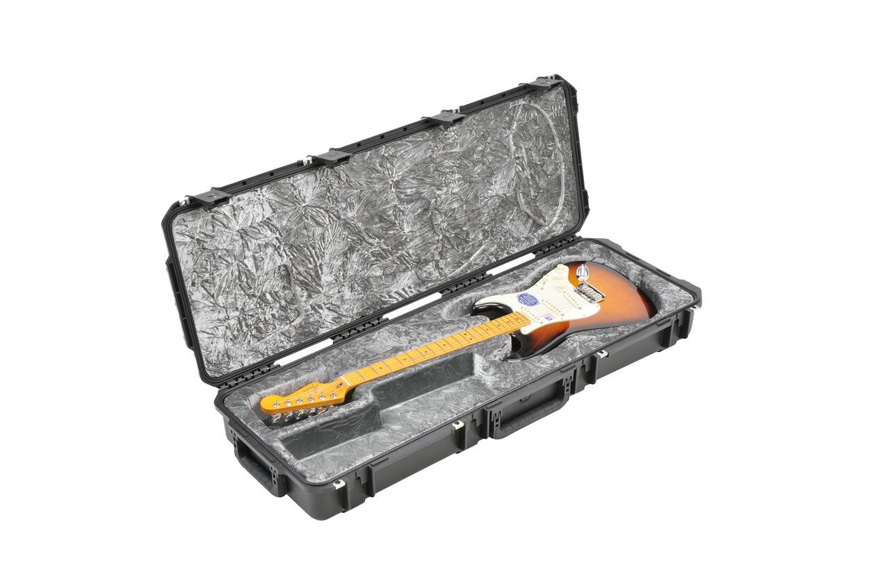 SKB - iSeries 4214-6 - Waterdichte Koffer - Zwart - Strat/Tele Gitaar Inlay