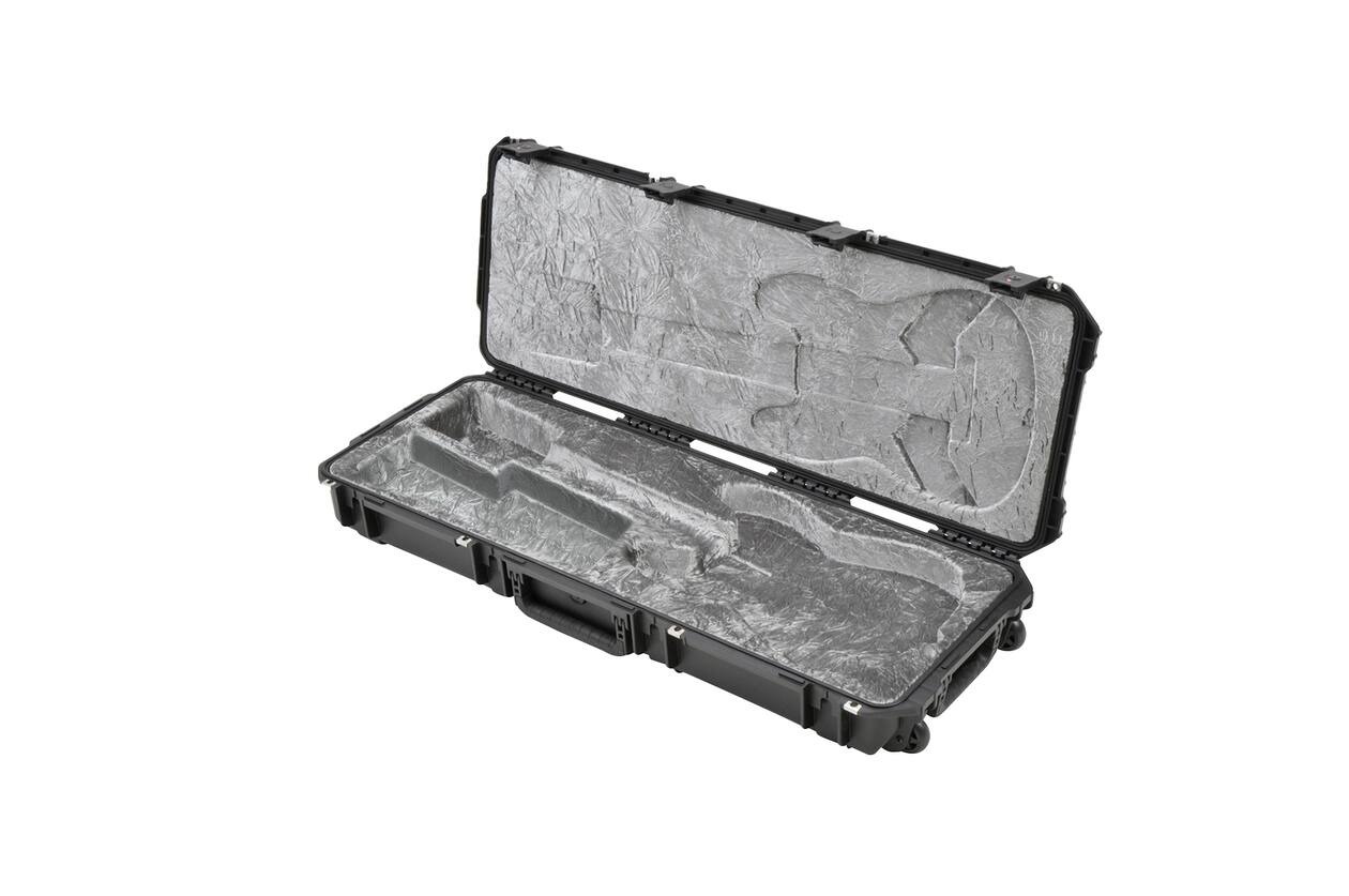 SKB - iSeries 4214-6 - Waterdichte Koffer - Zwart - Strat/Tele Gitaar Inlay