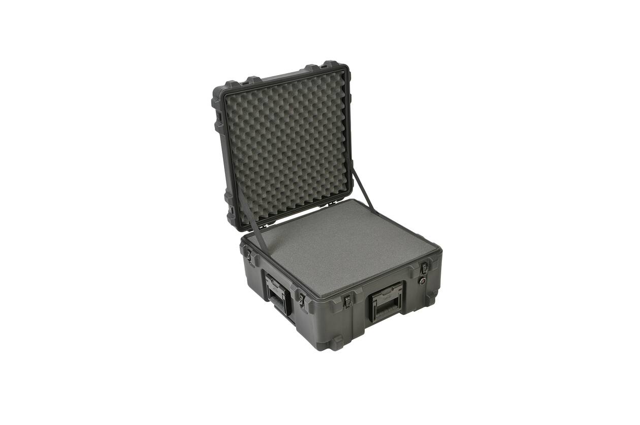 SKB - rSeries 3R-2222-12 - Waterdichte Koffer - Zwart - Plukschuim - met Wielen