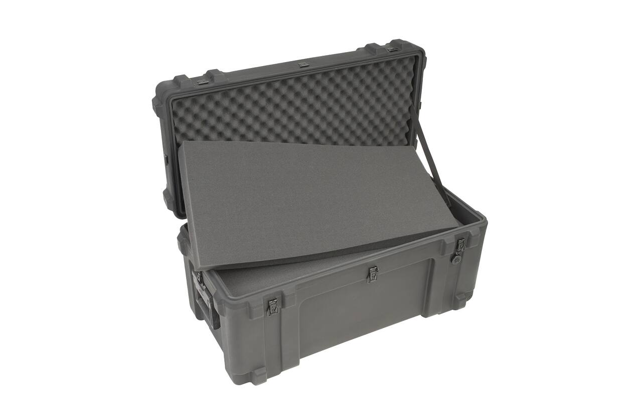 SKB - rSeries 3R-3214-15 - Waterdichte Koffer - Zwart - met Wielen - Plukschuim