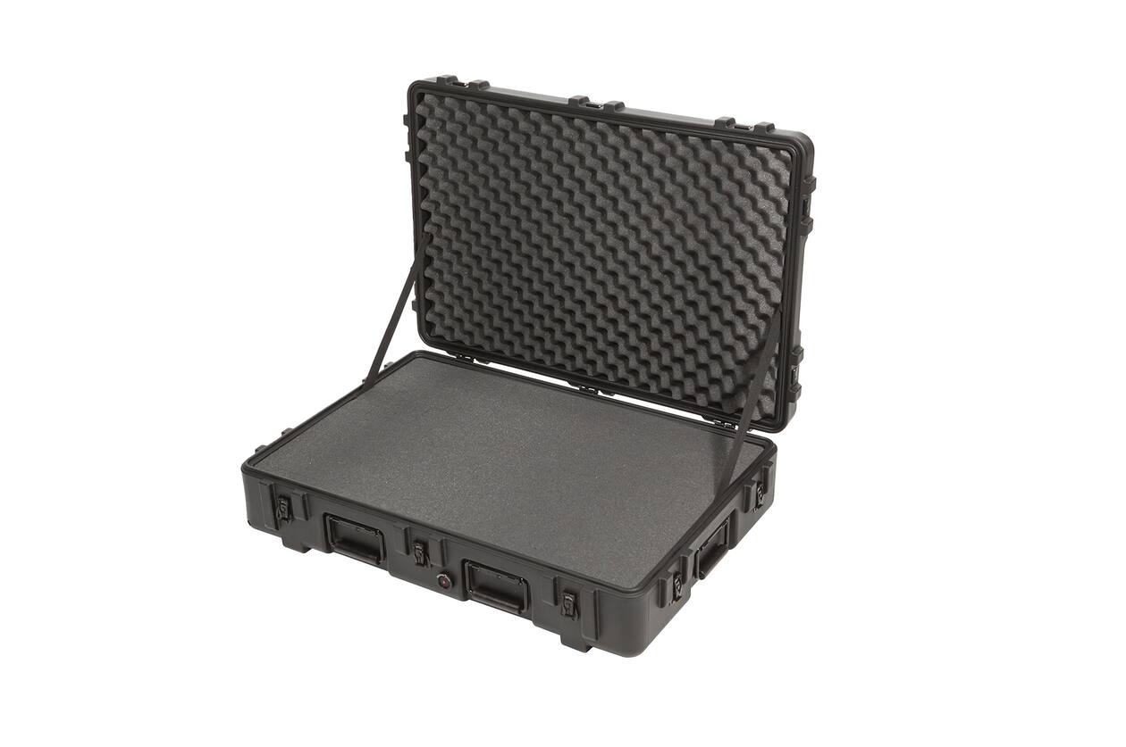 SKB - rSeries 3221-7 - Waterdichte Koffer - Zwart - met Wielen - Plukschuim