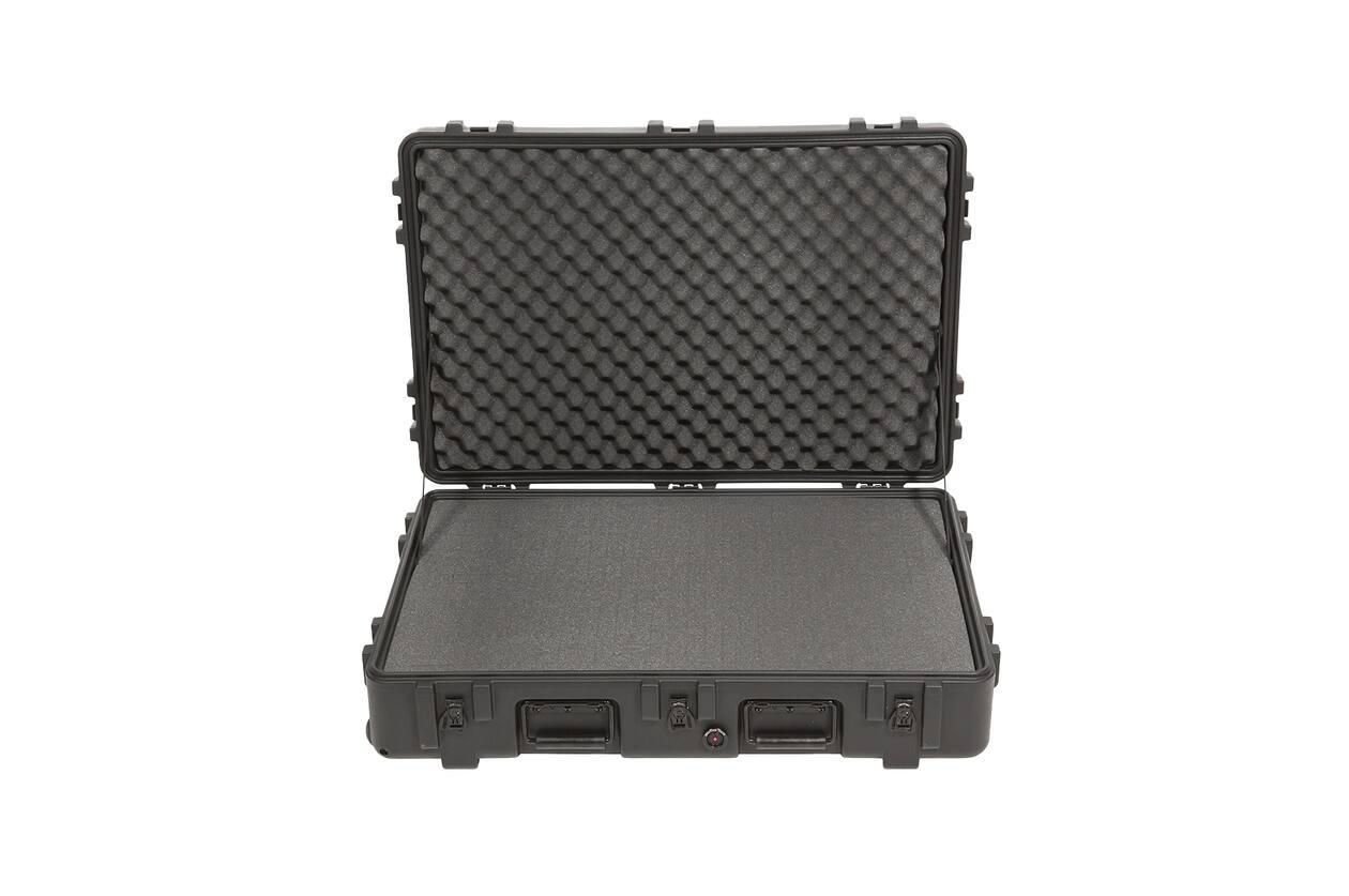 SKB - rSeries 3221-7 - Waterdichte Koffer - Zwart - met Wielen - Plukschuim