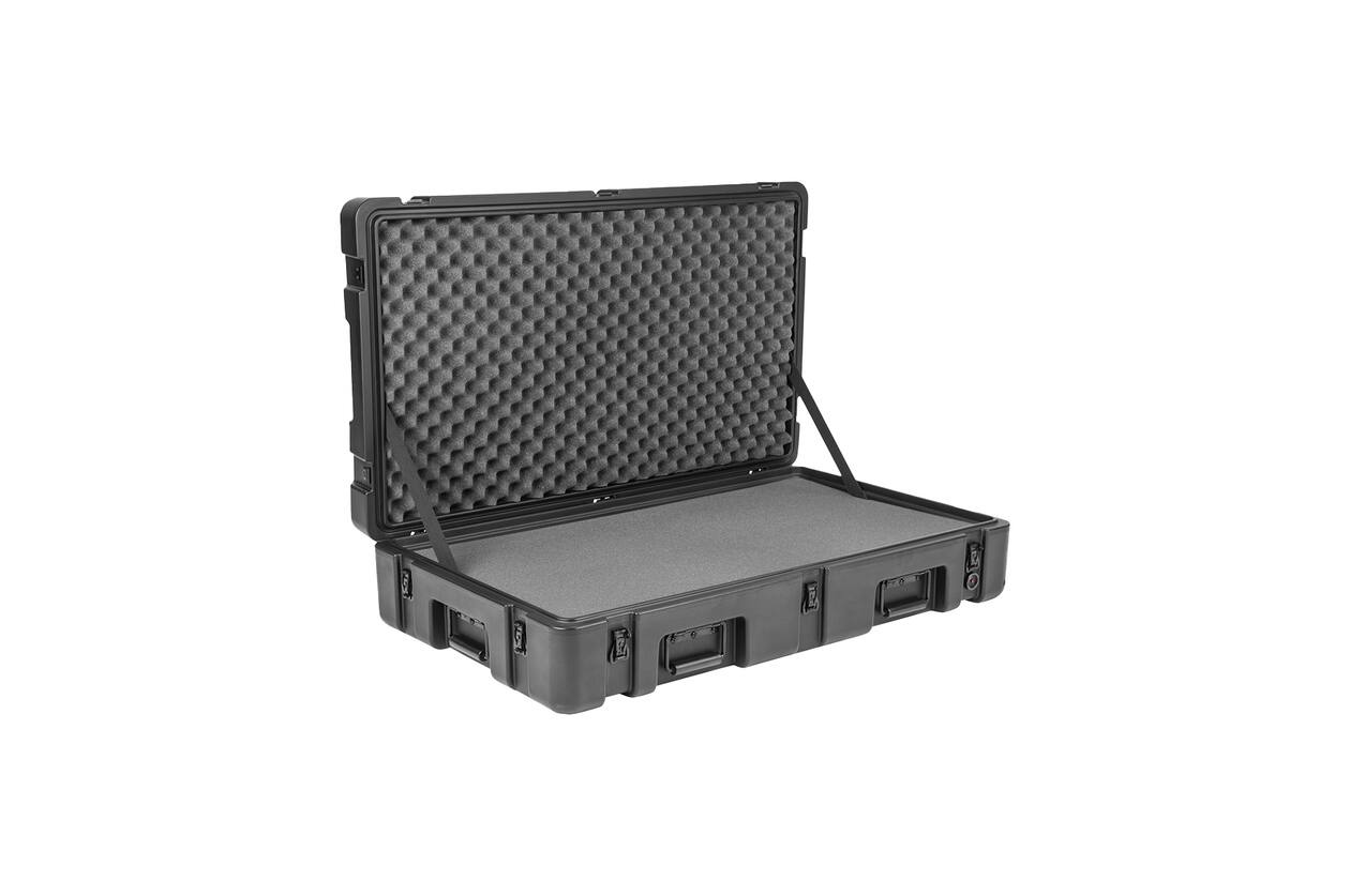SKB - rSeries 3821-7 - Waterdichte Koffer - Zwart - met Wielen - Plukschuim