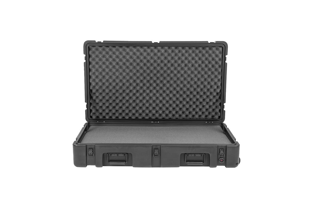 SKB - rSeries 3821-7 - Waterdichte Koffer - Zwart - met Wielen - Plukschuim