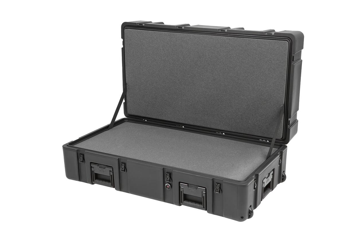SKB - rSeries 4222-14 - Waterdichte Koffer - Zwart - met Wielen - Gelaagd Schuim