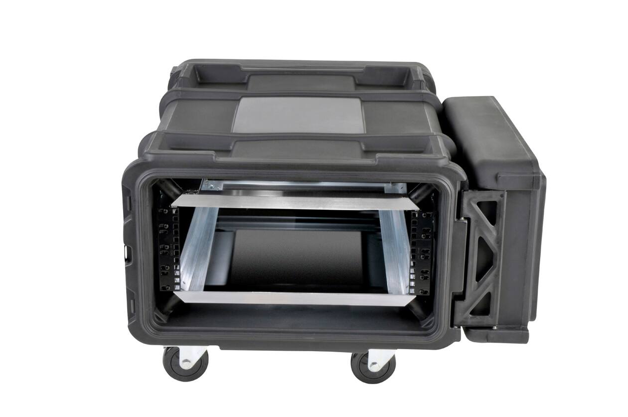 SKB - rSeries - 4U Shock Rack - Zwart - 28-inch diep - met Wielen