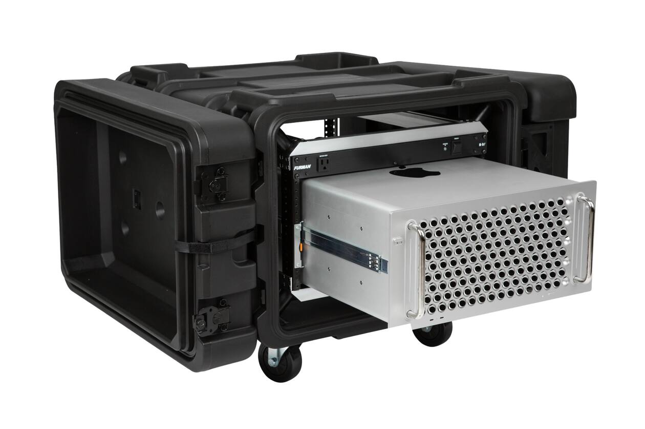 SKB - rSeries - 6U Shock Rack - Zwart - 24-inch diep - met Wielen