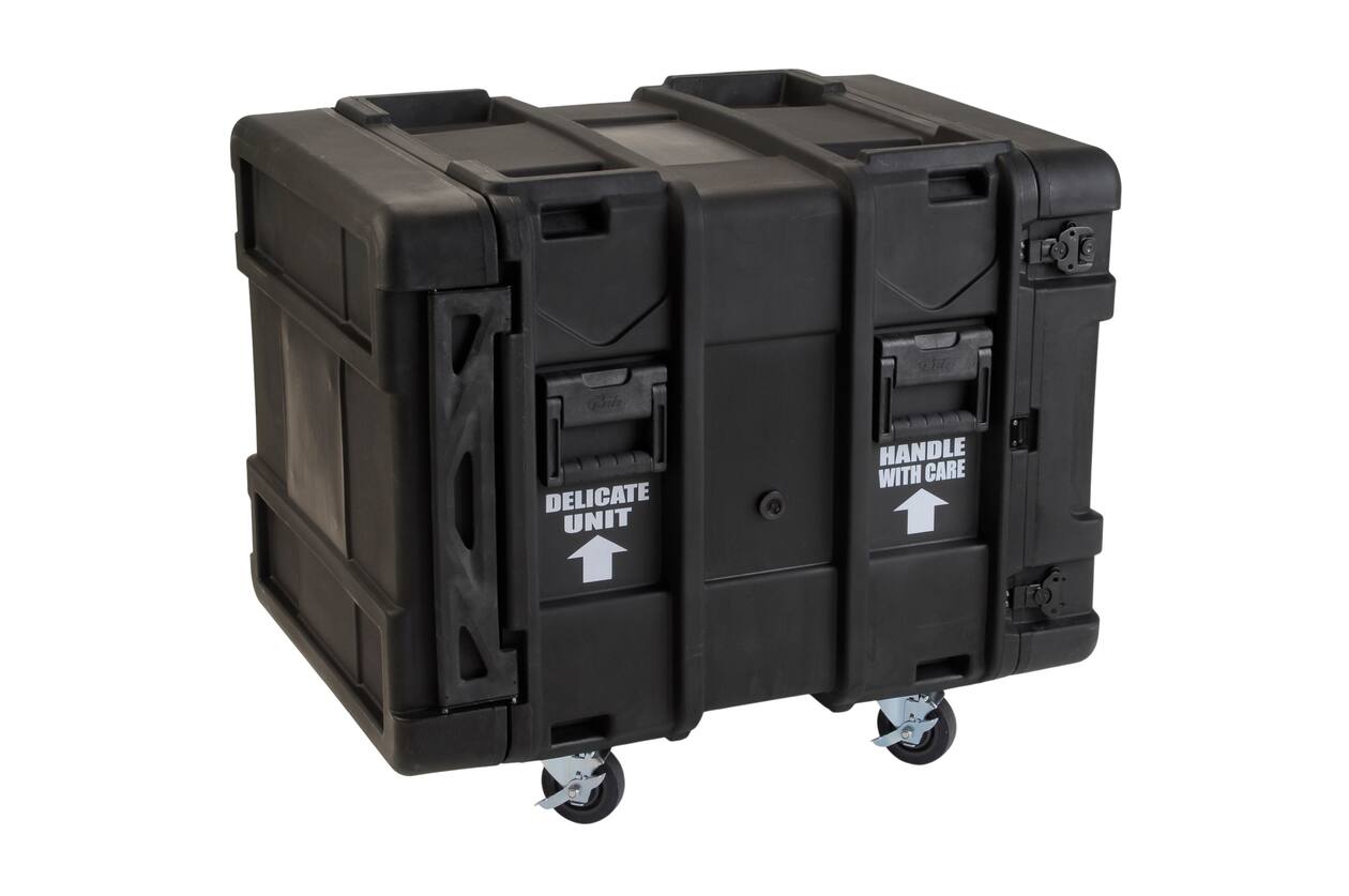 SKB - rSeries - 10U Shock Rack - Zwart - 24-inch diep - met Wielen