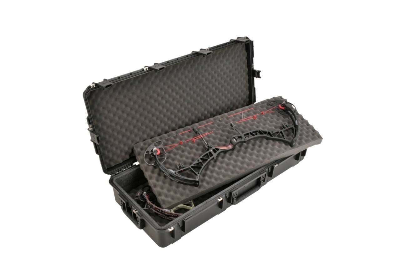 SKB - iSeries 4217-BDB - Waterdichte Koffer - Zwart - Dubbele Bowtech Boog en Geweer Inlay