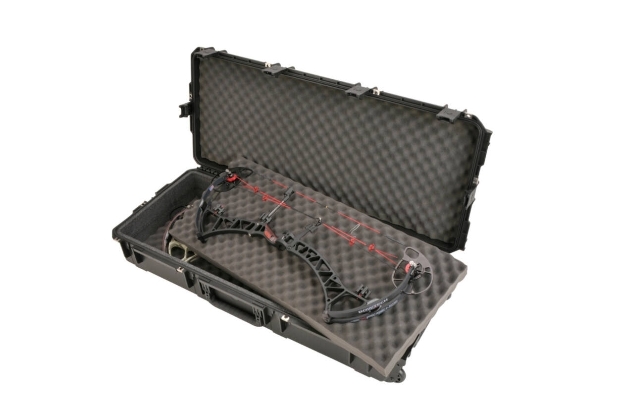 SKB - iSeries 4217-BDB - Waterdichte Koffer - Zwart - Dubbele Bowtech Boog en Geweer Inlay