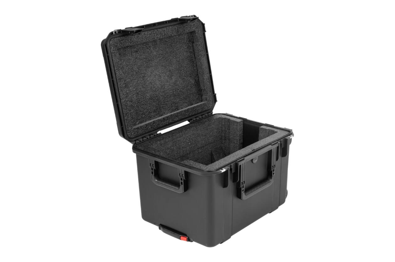 SKB - iSeries 2015-14 - Waterdichte Koffer - Zwart - QSC CB10 Luidspreker Inlay