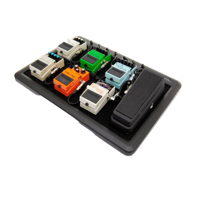 SKB - Pedalboard met 8 poorten - met EU-stekker