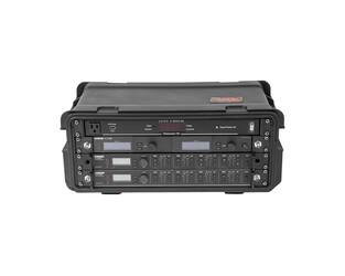 SKB - 4U Injectiegegoten - 28 cm Diepe Rack - met Wielen en Handvat